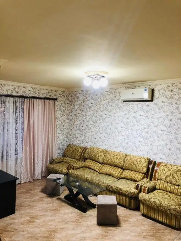 Ереван: Apartment in Zakyan Street