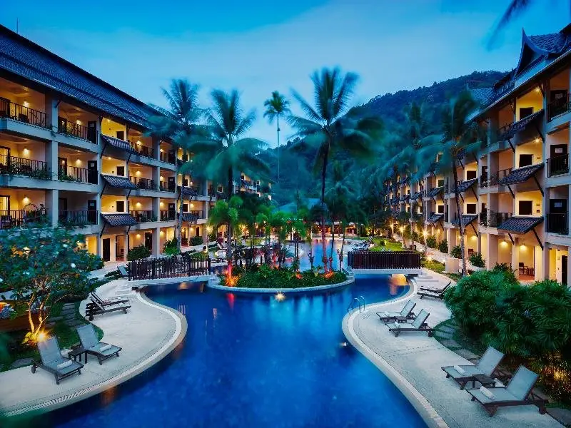 Камала Бич: Radisson Resort and Suites Phuket