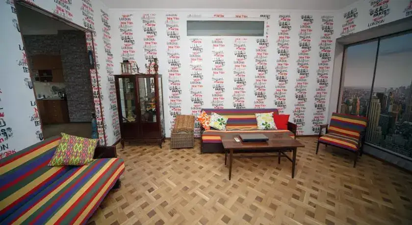 Тбилиси: Red Wall Hostel