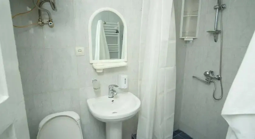 Тбилиси: Red Wall Hostel