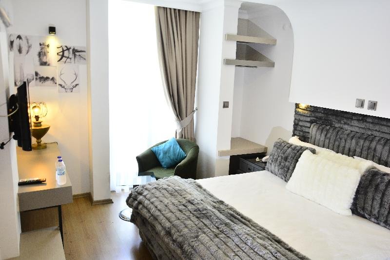 Анталья: The House  Boutiques Hotel