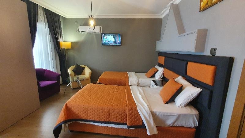 Анталья: The House  Boutiques Hotel