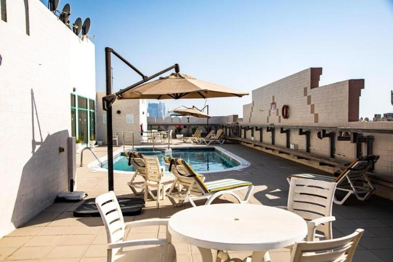 Дубай: Westzone Pearl Hotel Apartments