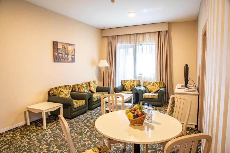Дубай: Westzone Pearl Hotel Apartments