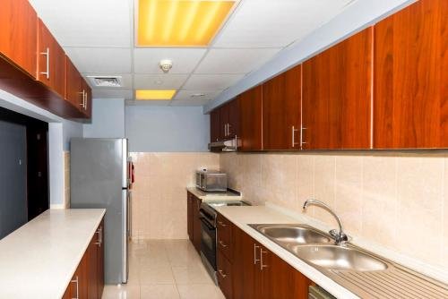 Рас-эль-Хайма: Stunning Sea View Apartments Mina Al Arab