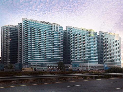 The Dubai Holiday Home, spacious 2 Bedroom Apartment, podium landscape view — фото 1