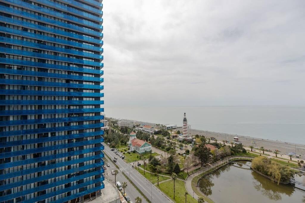 Stylish and Cozy Apt With Sea View in Batumi — фото 1