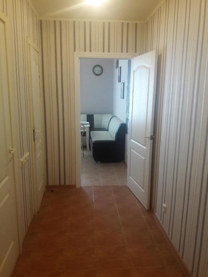 Санкт-Петербург: Apartments on Malaya Balkanskaya 26