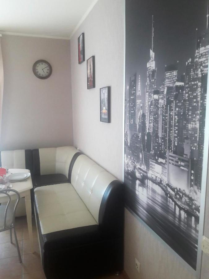 Санкт-Петербург: Apartments on Malaya Balkanskaya 26