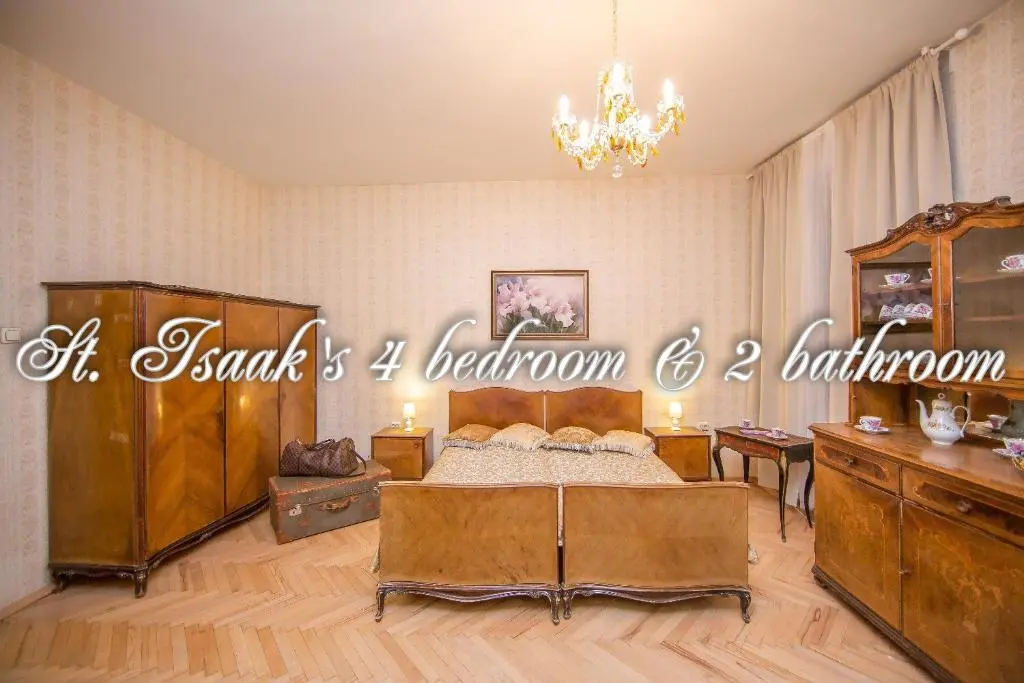Санкт-Петербург: Апартаменты St. Isaak's 4 bedroom & 3 bathroom
