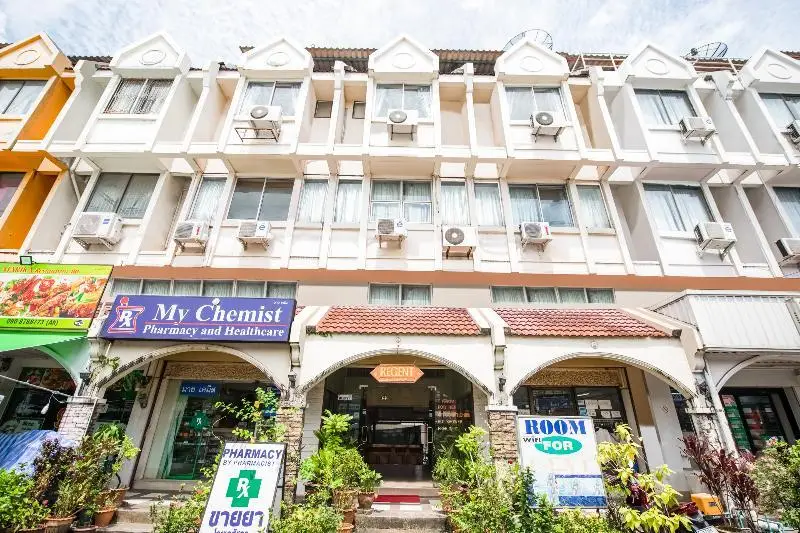 Кату: Regent 2002 Guesthouse