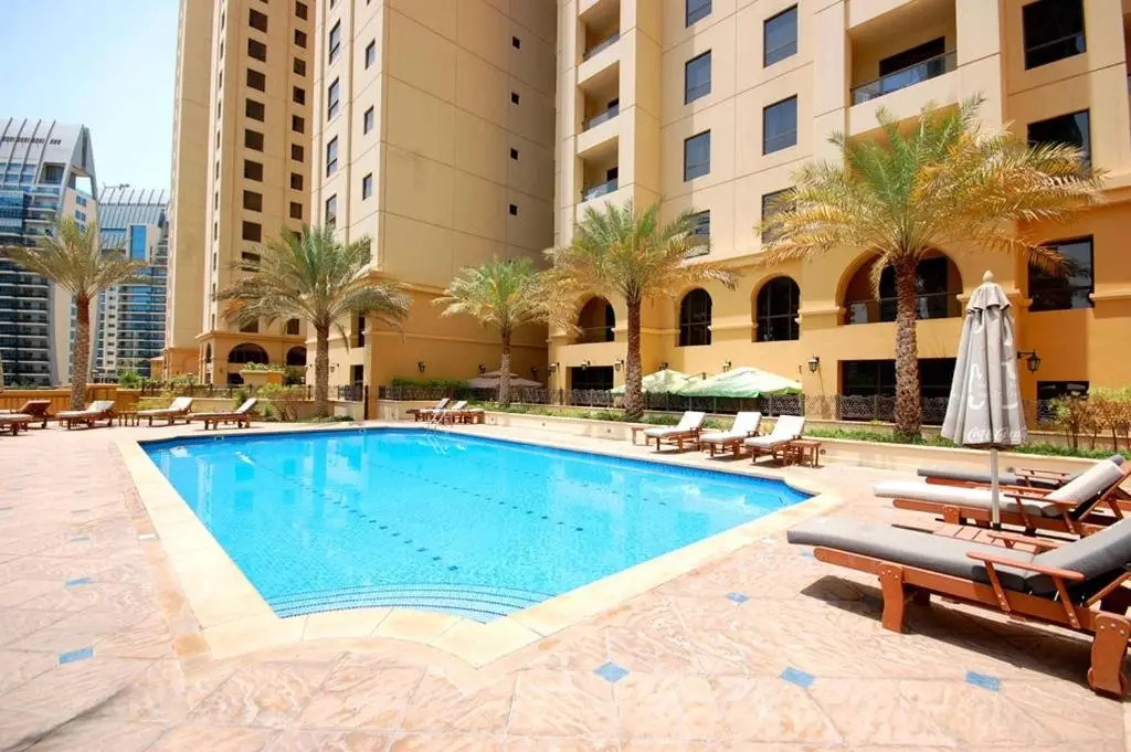 Дубай: Signature Holiday Homes - Shams 4 Jbr