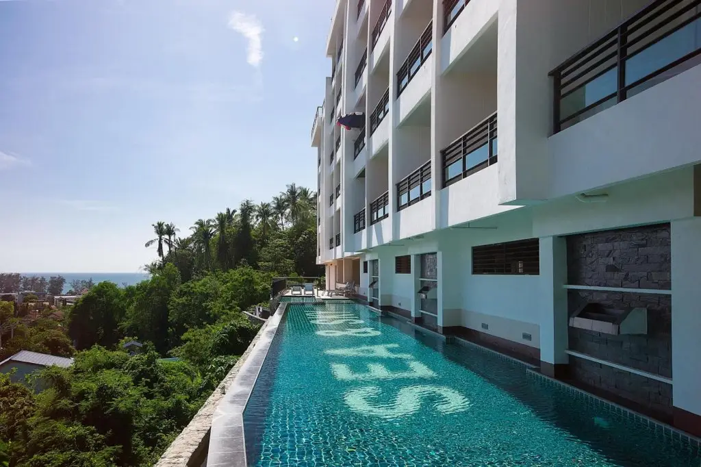 Муанг: Seaview apartment near Karon beach, rooftop pool & parking!