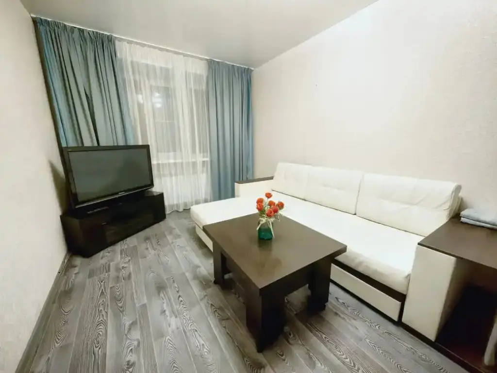 Северодвинск: Апартаменты Like Home возле завода Севмаш