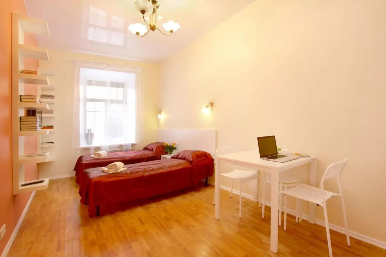 Санкт-Петербург: VPiterVdrug Studios and Apartment