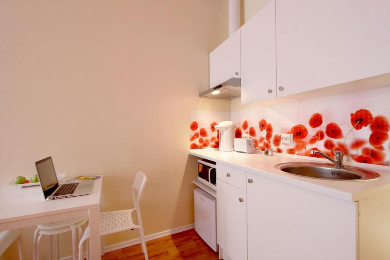 Санкт-Петербург: VPiterVdrug Studios and Apartment