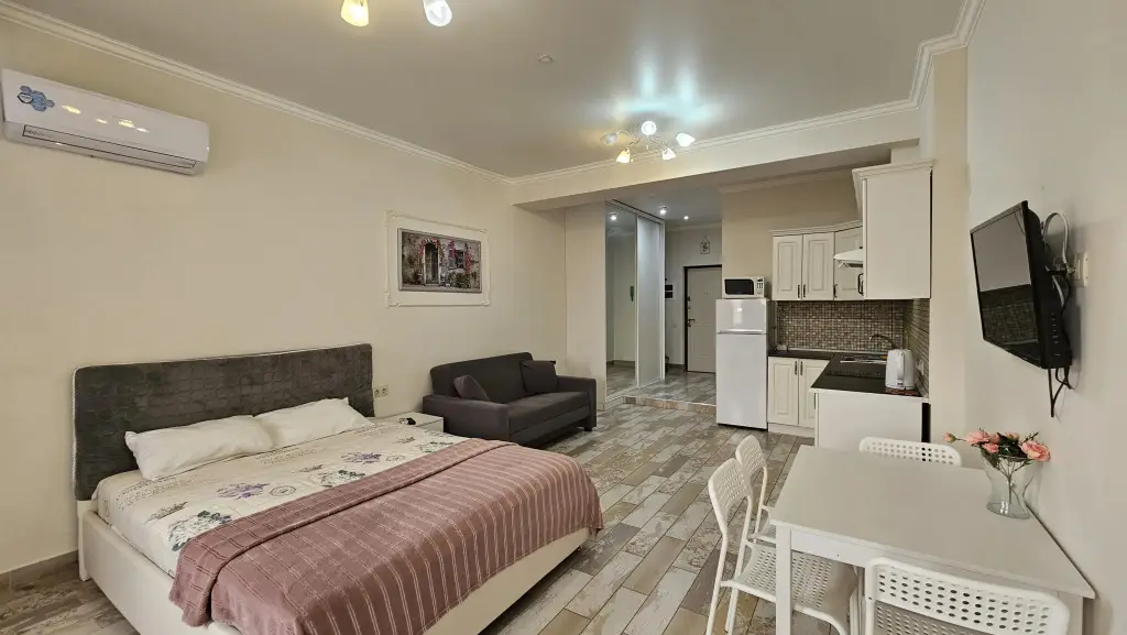 Апартаменты Уютная студия на Виноградная 2/3 (2) от HomeHotelSochi — фото 1