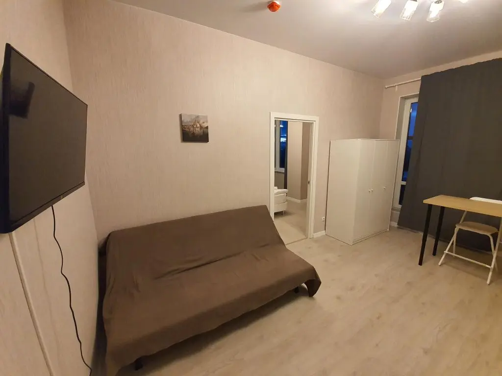 Санкт-Петербург: ApartPage Salute