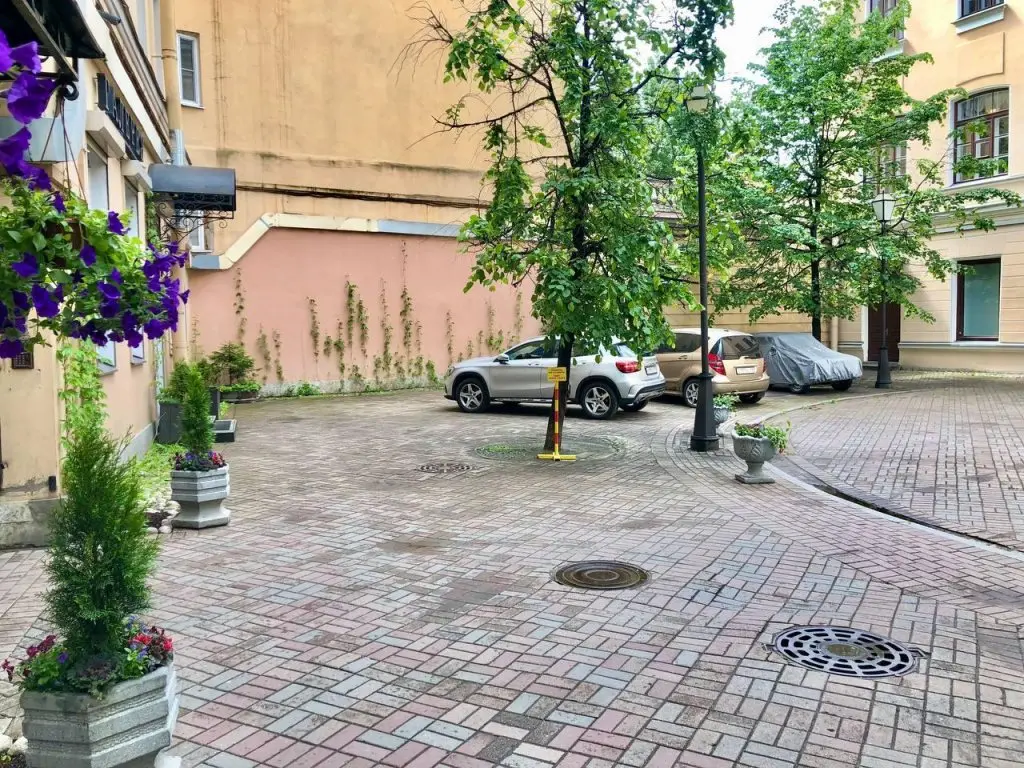 Санкт-Петербург: Квартиры 56 на улице Большая Конюшенная
