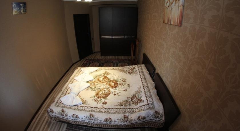 Алматы: Almaty Home at Bogenbai Batyr