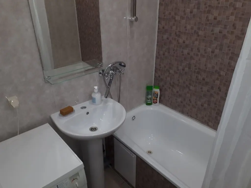 Курск: Aday Apartments (Эдэй Апартаменты) на проспекте Победы 36