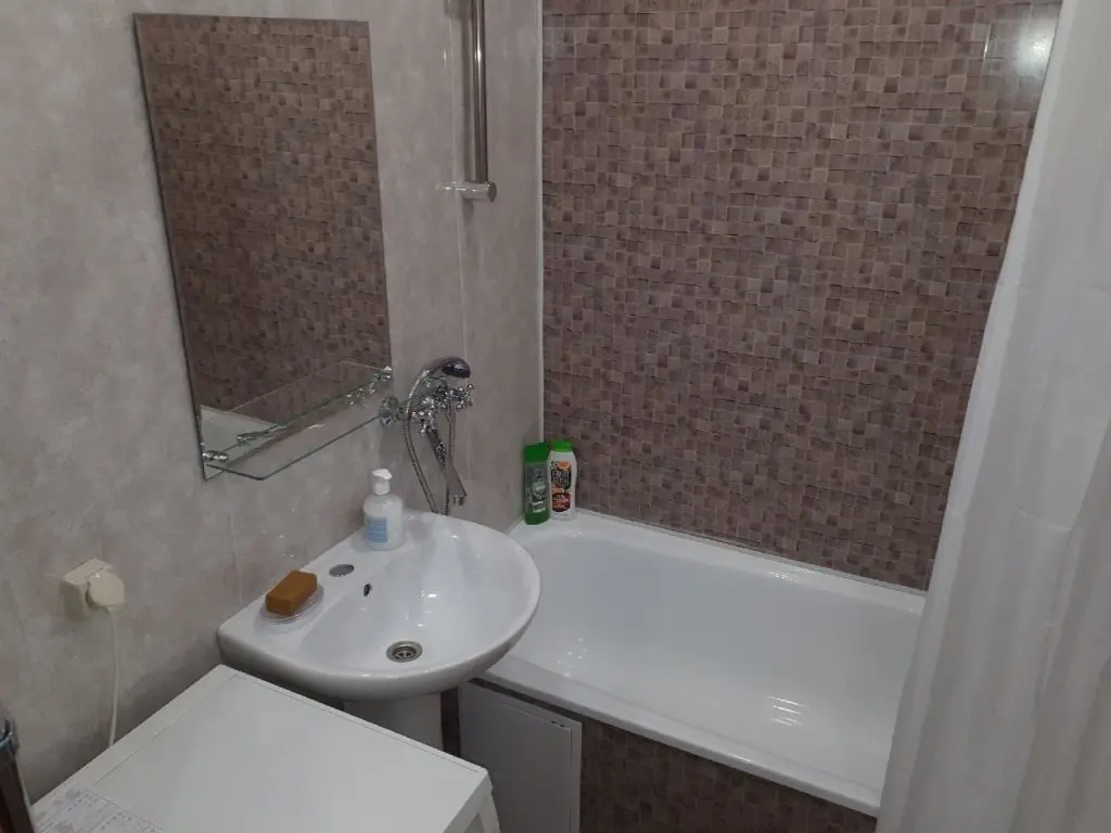 Курск: Aday Apartments (Эдэй Апартаменты) на проспекте Победы 36