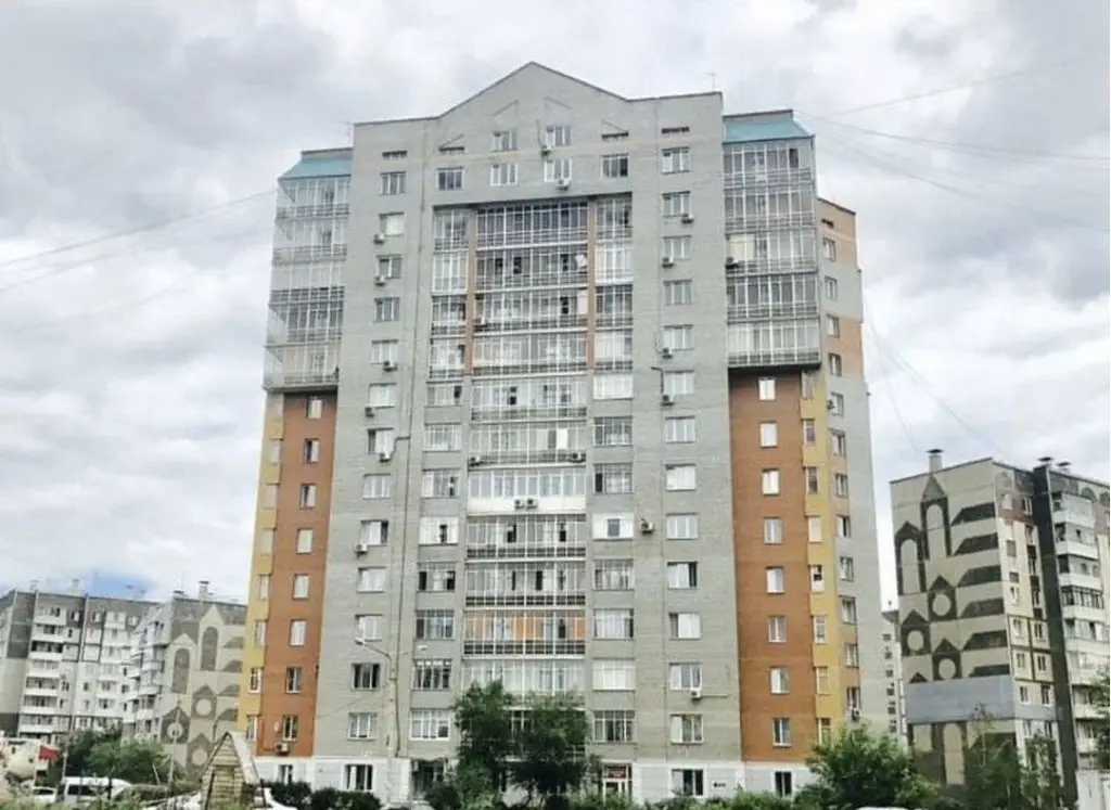 Красноярск: Vgosti на улице Батурина