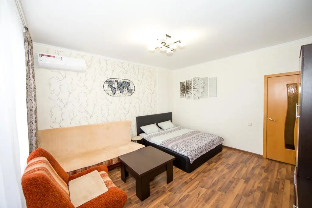 Курск: Aday Apartments (Эдэй Апартаменты) на улице Радищева 20