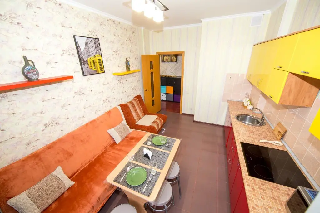 Курск: Aday Apartments (Эдэй Апартаменты) на улице Радищева 20