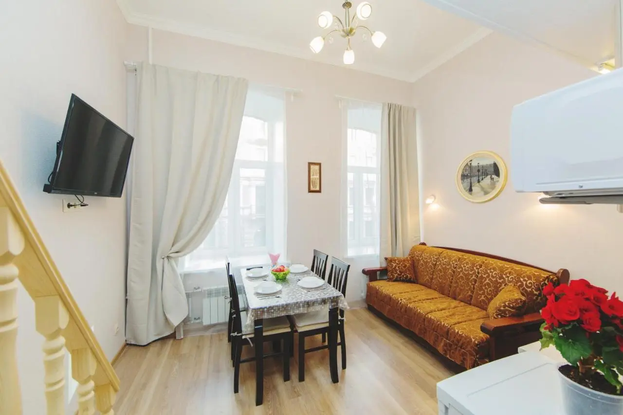 Воронеж: Duplex Apartments on Pushkinskaya 9