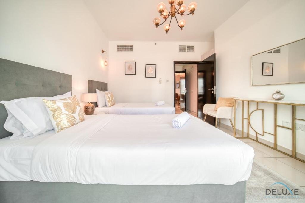 Дубай: Classy 2BR at La Riviera Dubai Marina by Deluxe Holiday Homes