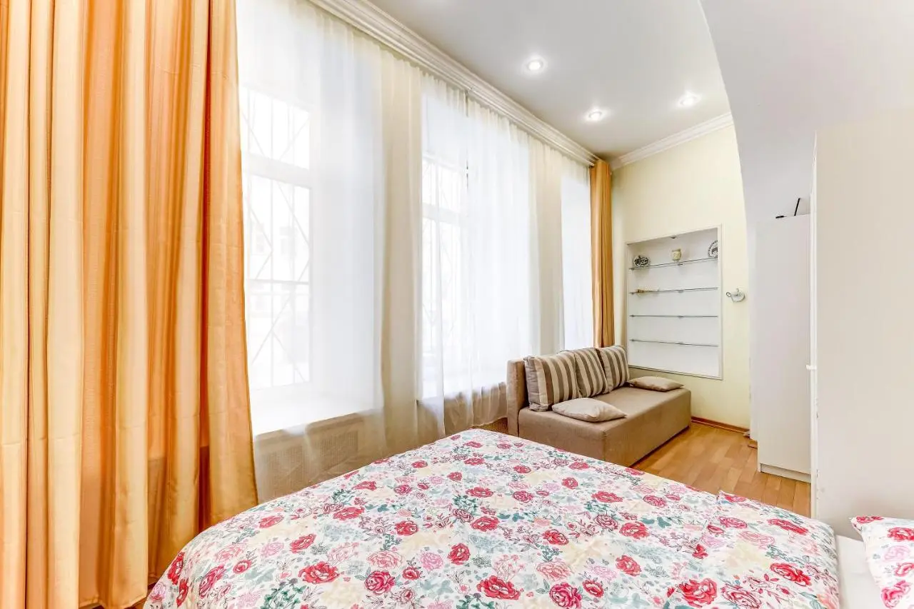 Sukhaparina: Enjoy St Isaak Square 3BR Apartment