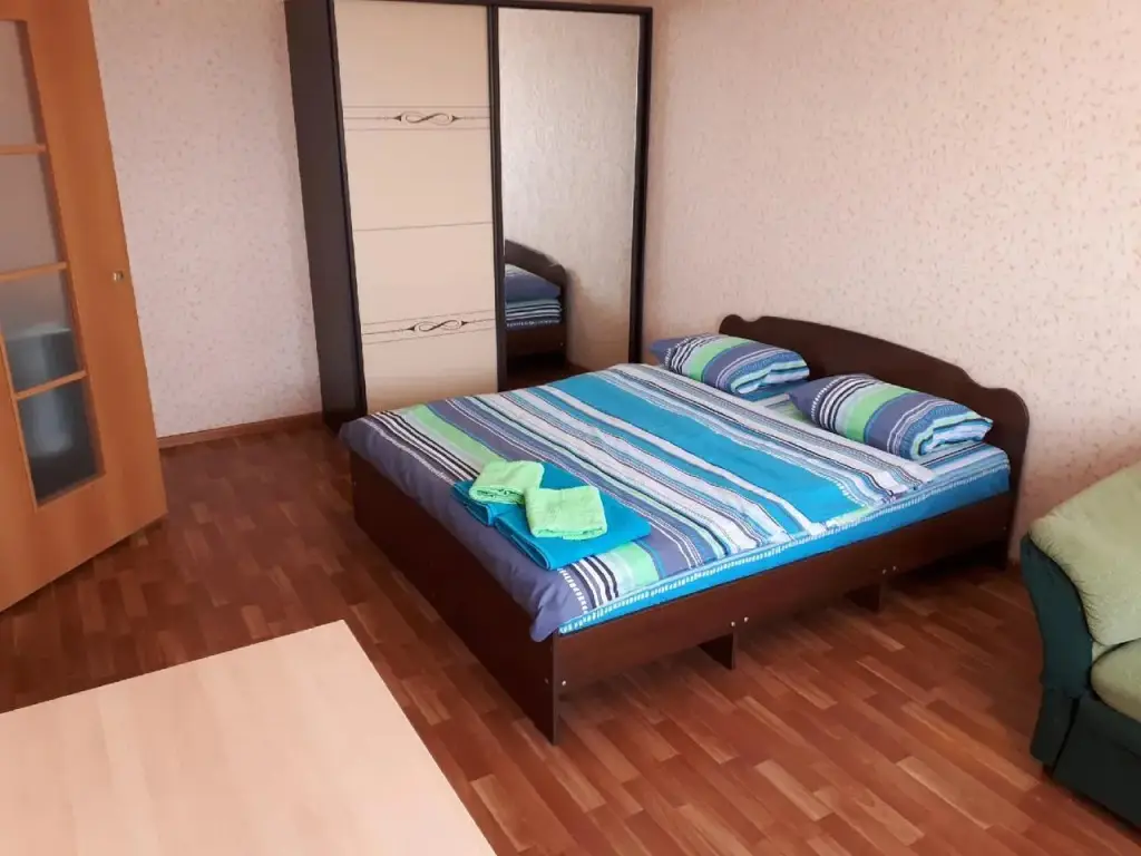Курск: Aday Apartments (Эдэй Апартаменты) на проспекте Победы 34