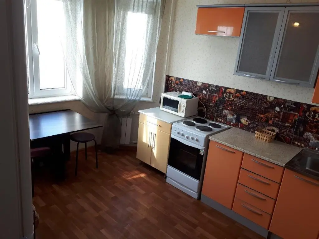 Курск: Aday Apartments (Эдэй Апартаменты) на проспекте Победы 34
