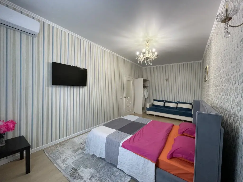 Павлодар: Kamzina 41 1 Apartments