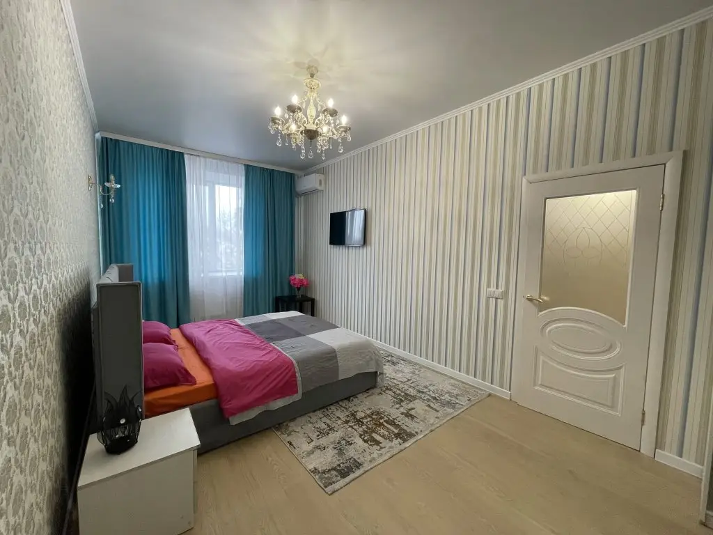 Павлодар: Kamzina 41 1 Apartments