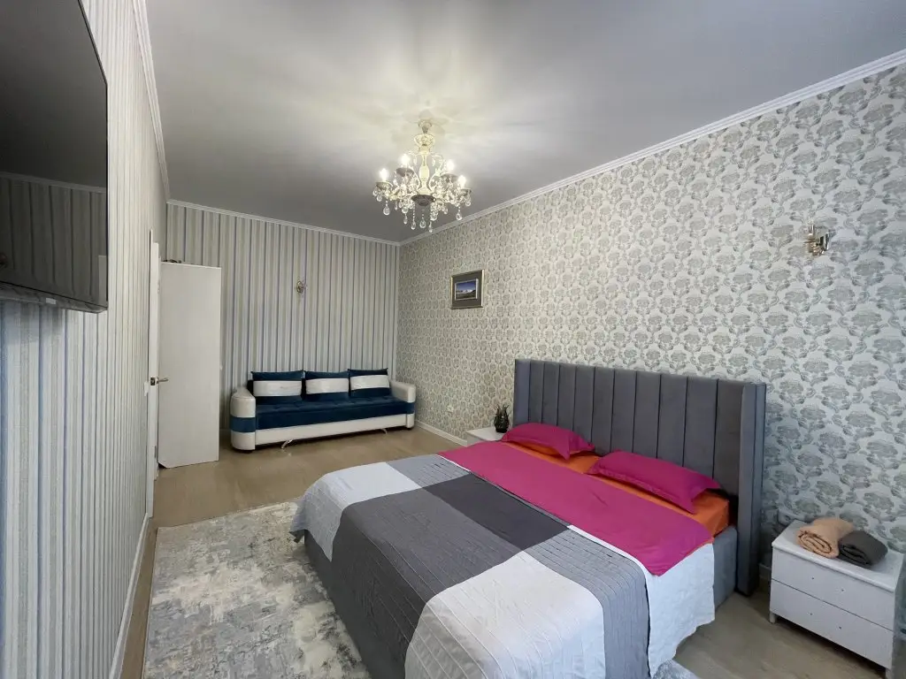 Павлодар: Kamzina 41 1 Apartments