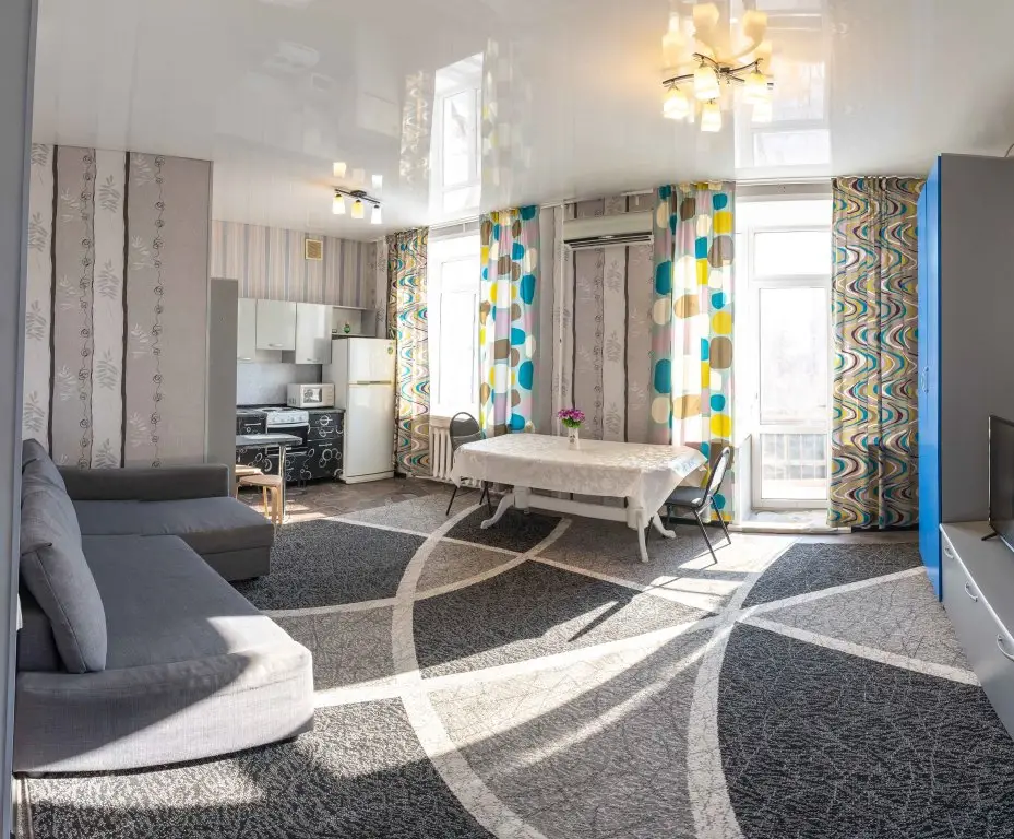 Павлодар: Kvartira Na Torajgyirova 77 Apartments