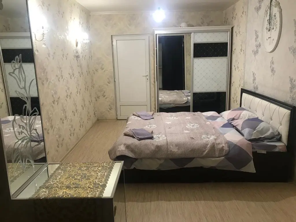Павлодар: Kvartira Na Nazarbaeva 32 Apartments