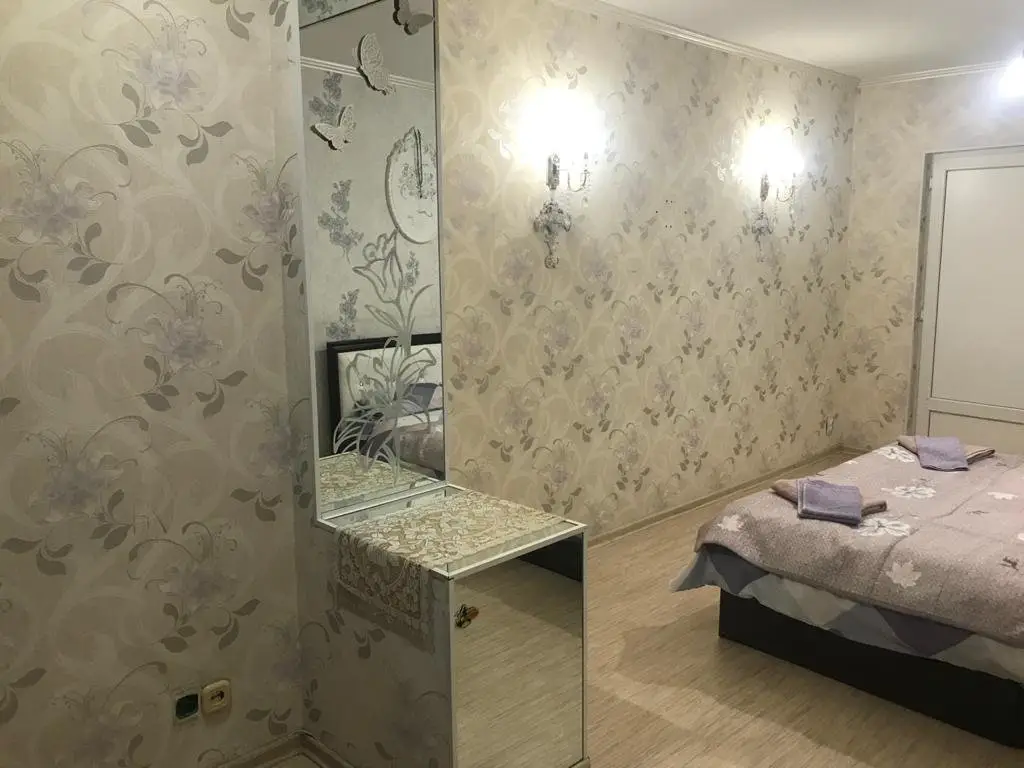 Павлодар: Kvartira Na Nazarbaeva 32 Apartments