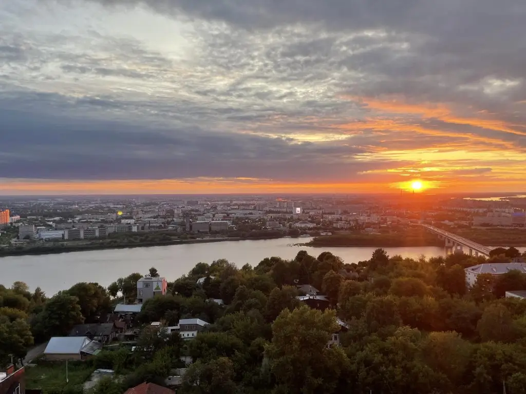 Нижний Новгород: YellowPin Apartments (Йелоупин Апартментс)
