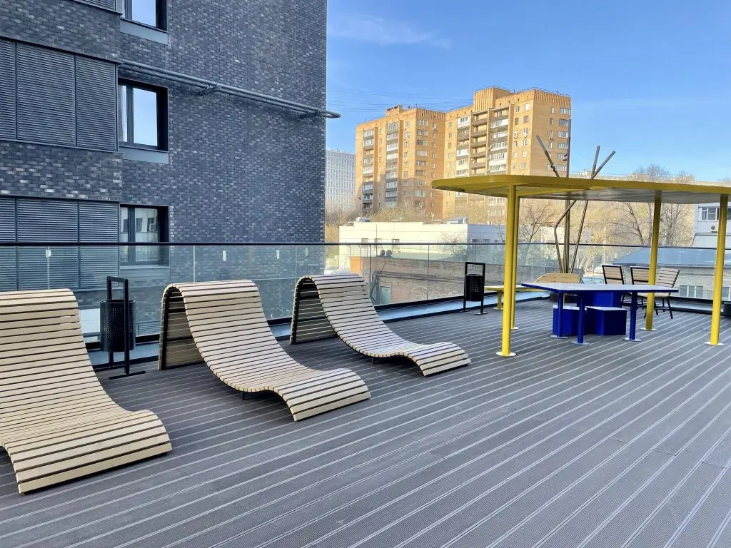 Москва: Dohodom (Доходом) на улице Ивана Франко