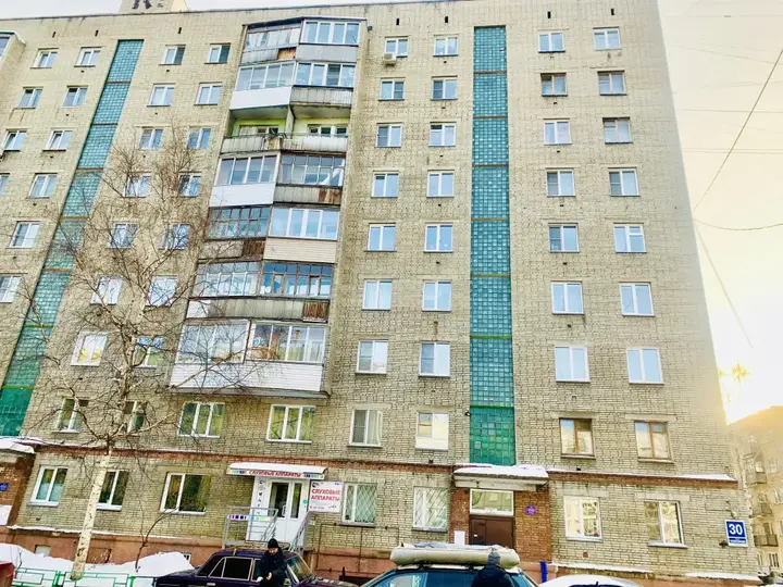 Новосибирск: Апартаменты на улице Челюскинцев 30