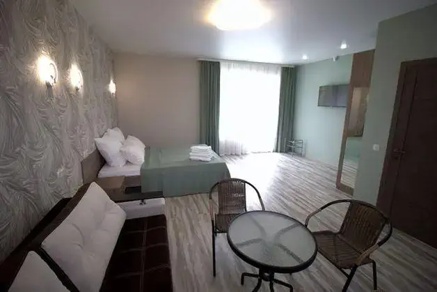 Ейск: House 9 (Хаус 9)