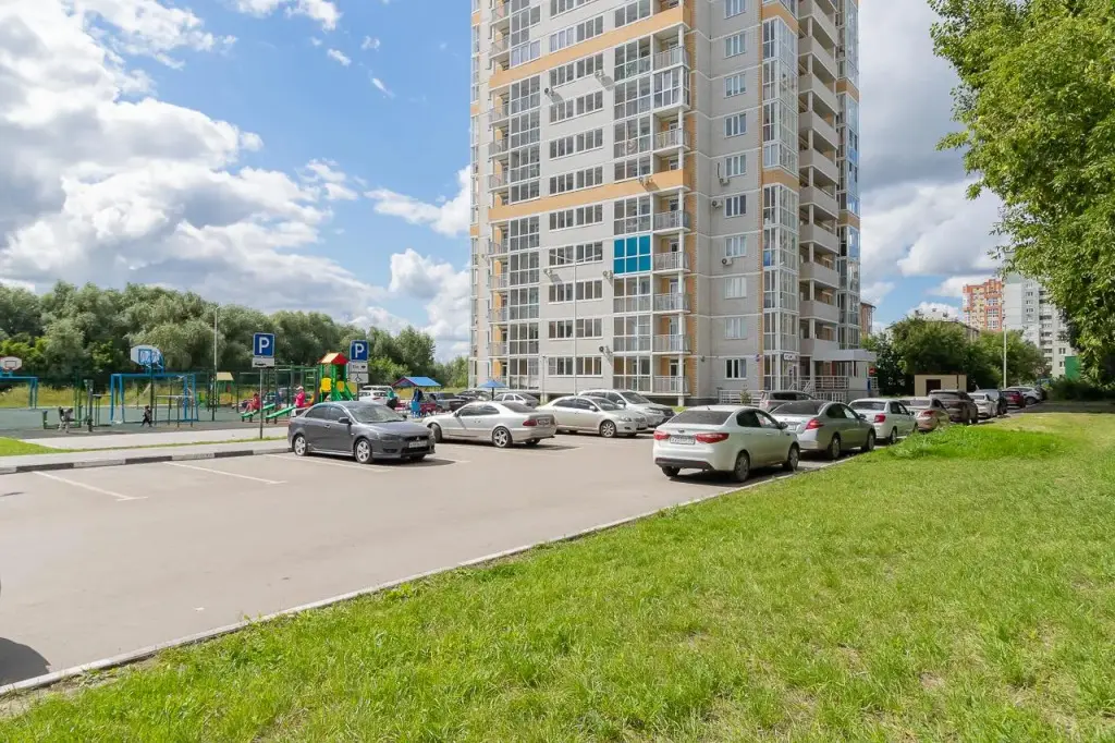 Омск: Хэппи Хаус на улице Пригородная 7