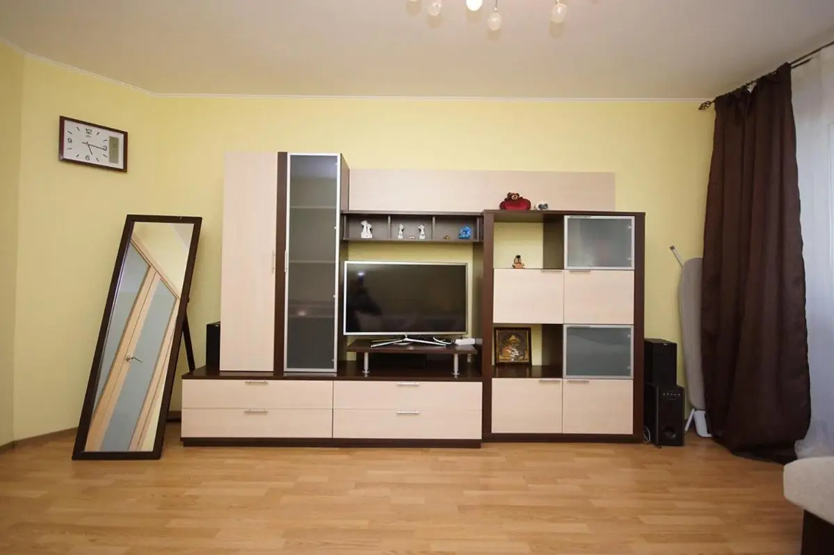 Санкт-Петербург: Apartments Latyshskikh Strelkov, 1