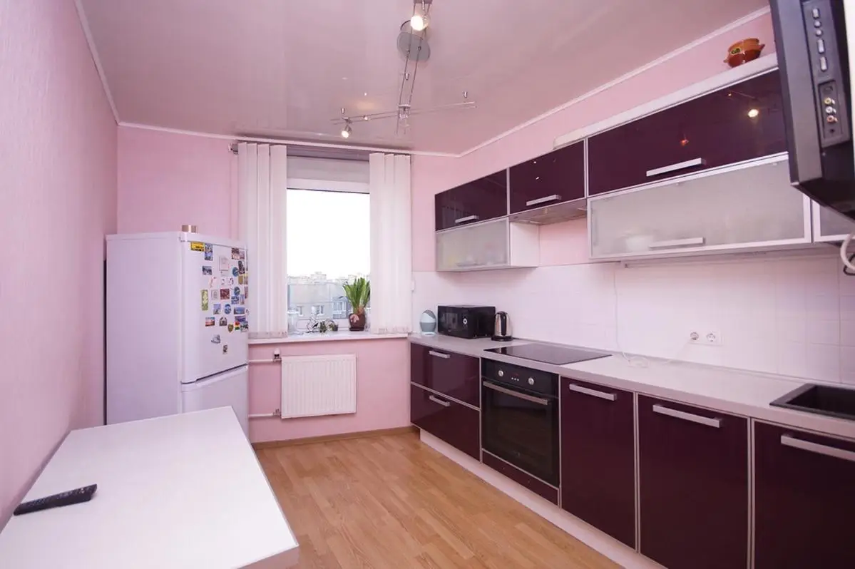 Санкт-Петербург: Apartments Latyshskikh Strelkov, 1