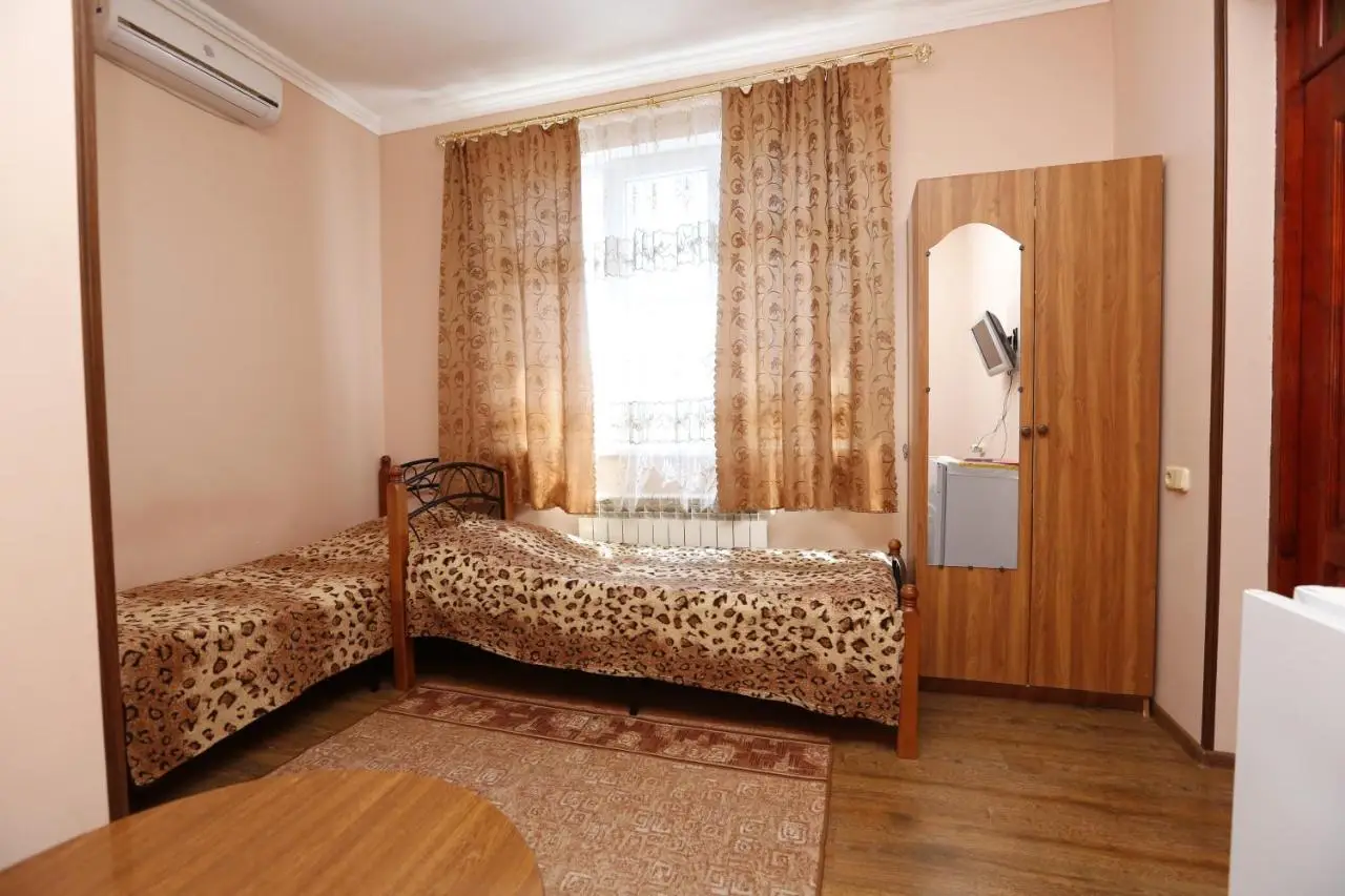 Сочи: Guesthouse na ulitze Mimoz 9