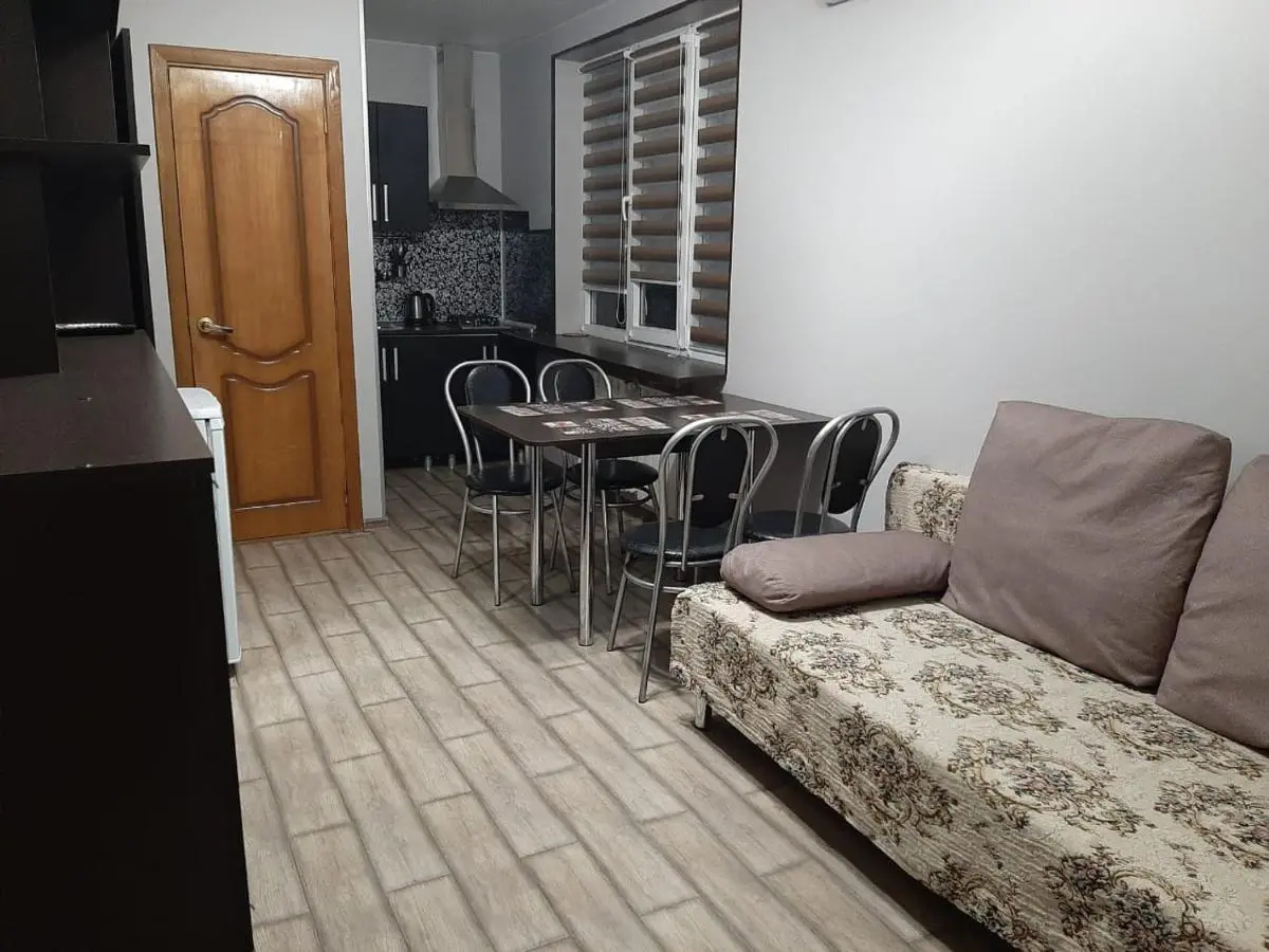 Сочи: Guesthouse na ulitze Mimoz 9
