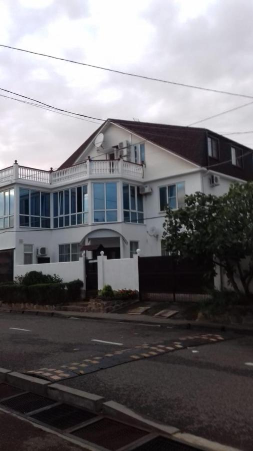 Сочи: Guesthouse na ulitze Mimoz 9